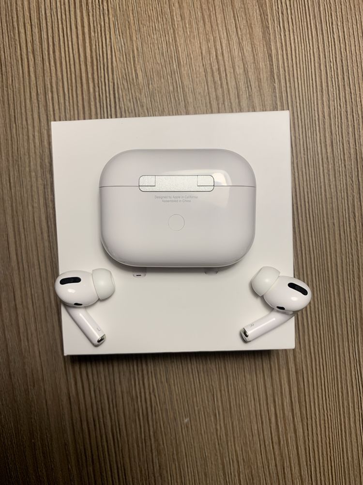 На запчастини AirPods Pro