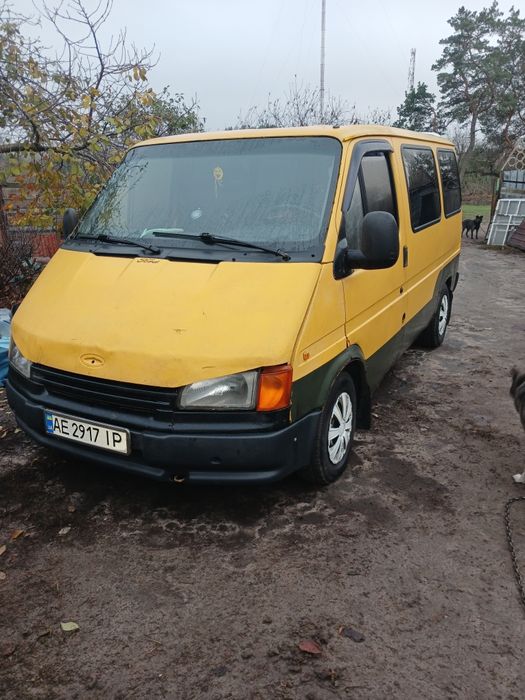 Продам форд транзит 2.5 дизель  пасажир