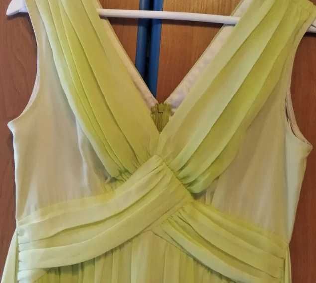 Zwiewna seledynowa sukienka