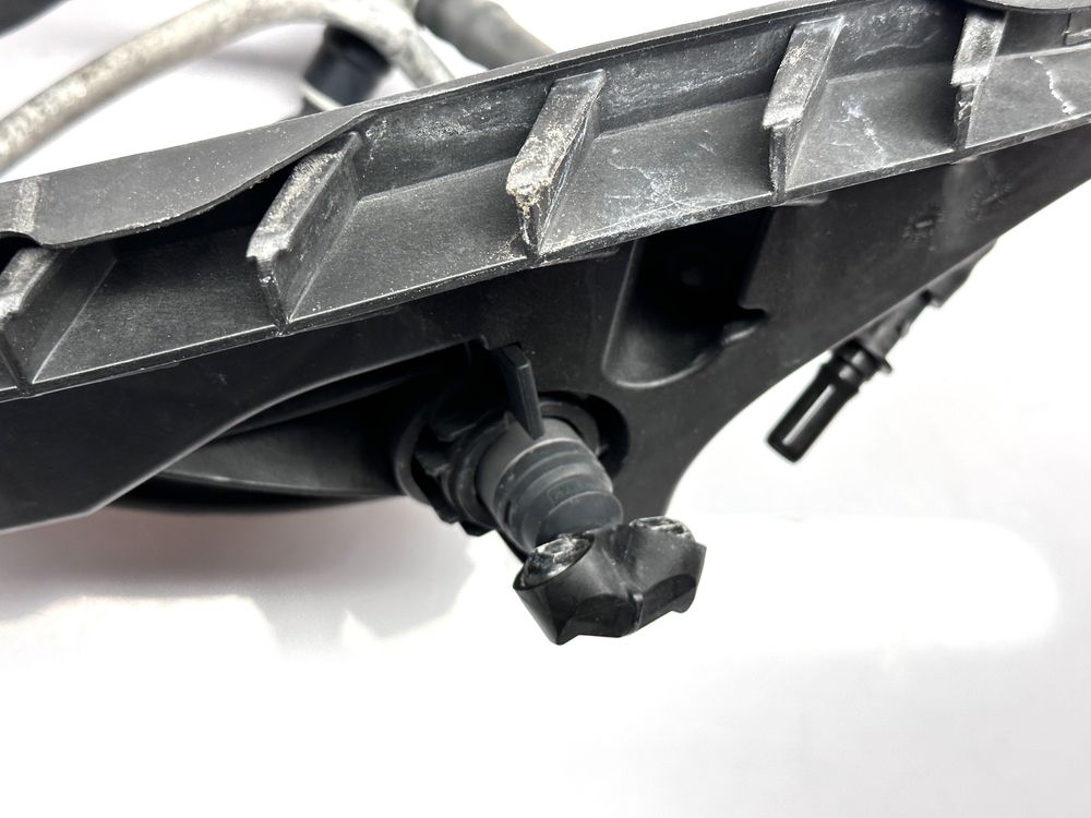AUDI Lewy ślizg wspornik mocowanie lampy xenon led sprys