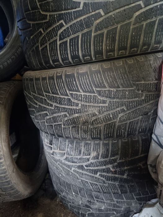 Kumho 235 55 18 зима 5 колес 3000 комплект