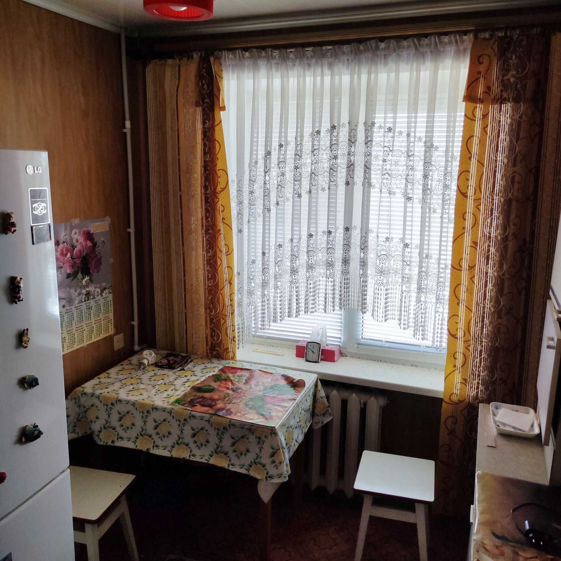 Продам 2к квартиру вул. Янгеля, Тітова