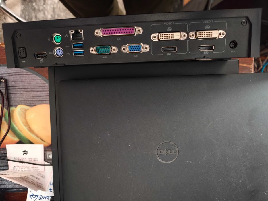Dell Inc. 	Latitude E7270 ,i-5 6300U 16275 MB (DDR4 SDRAM)