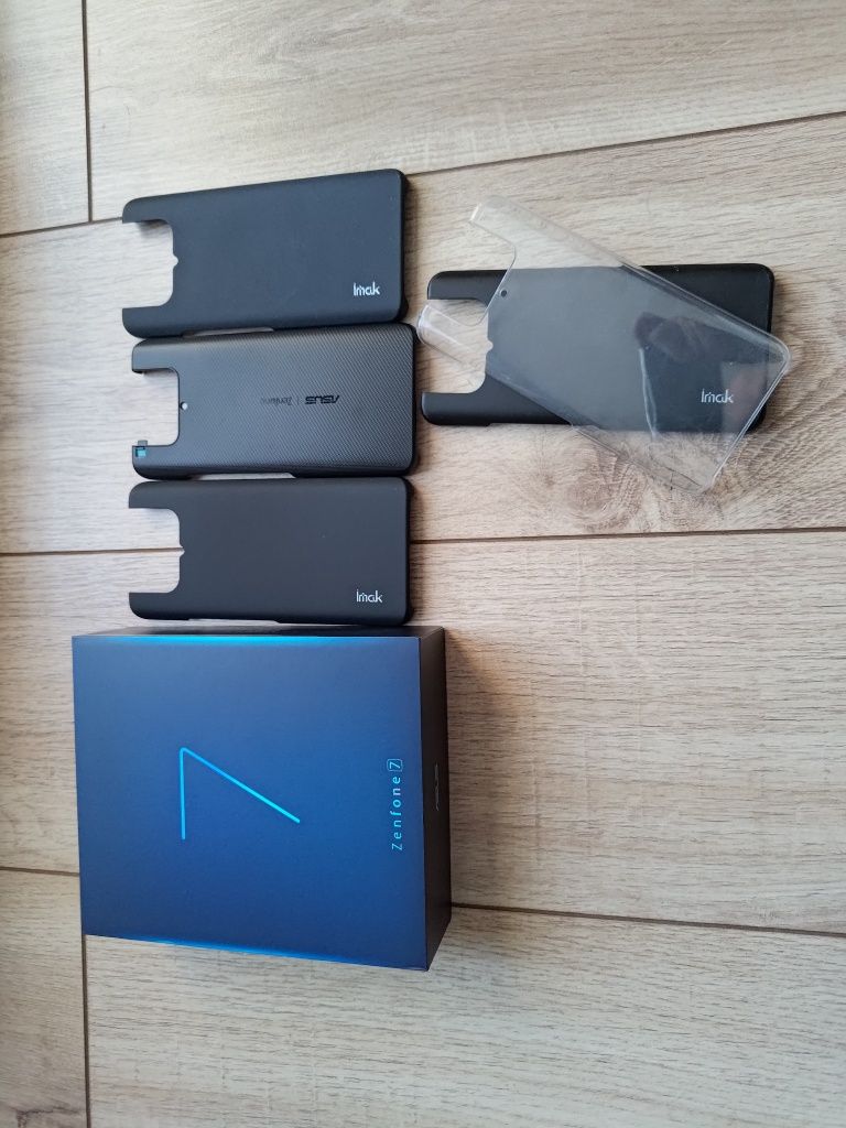 Asus Zenfone 7 (8/128 GB) + 5 szt etui stan bdb