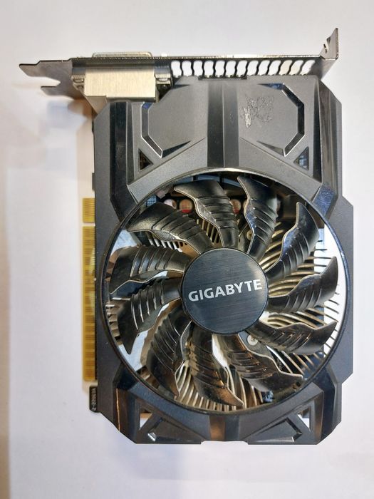 Karta Radeon R7 360 2 GB