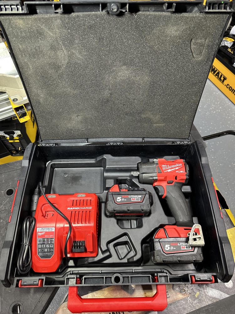 Безщітковий акумуляторний імпульсний гайкокрут Milwaukee m18 fmtiw2f12