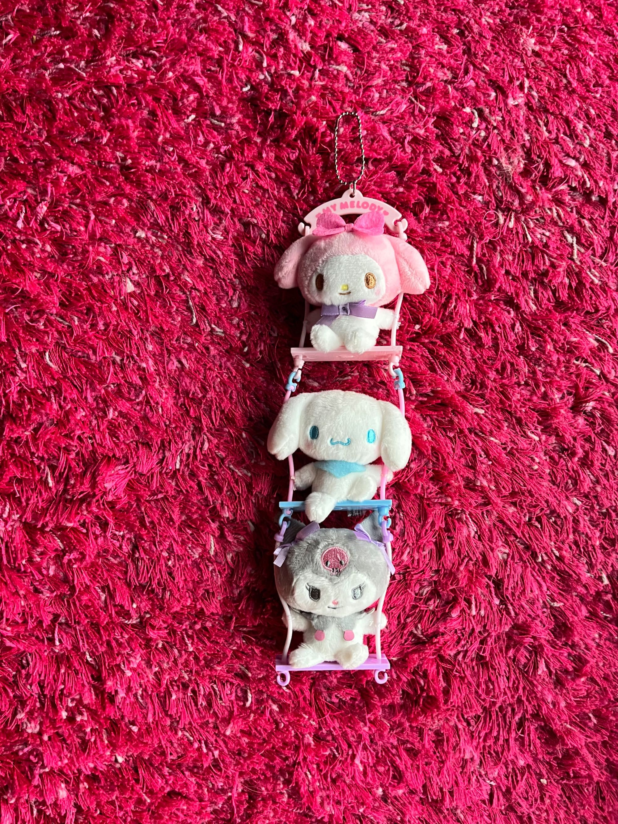 Cinnamoroll Sanrio na huśtawce maskotka pluszak breloczek Hello Kitty