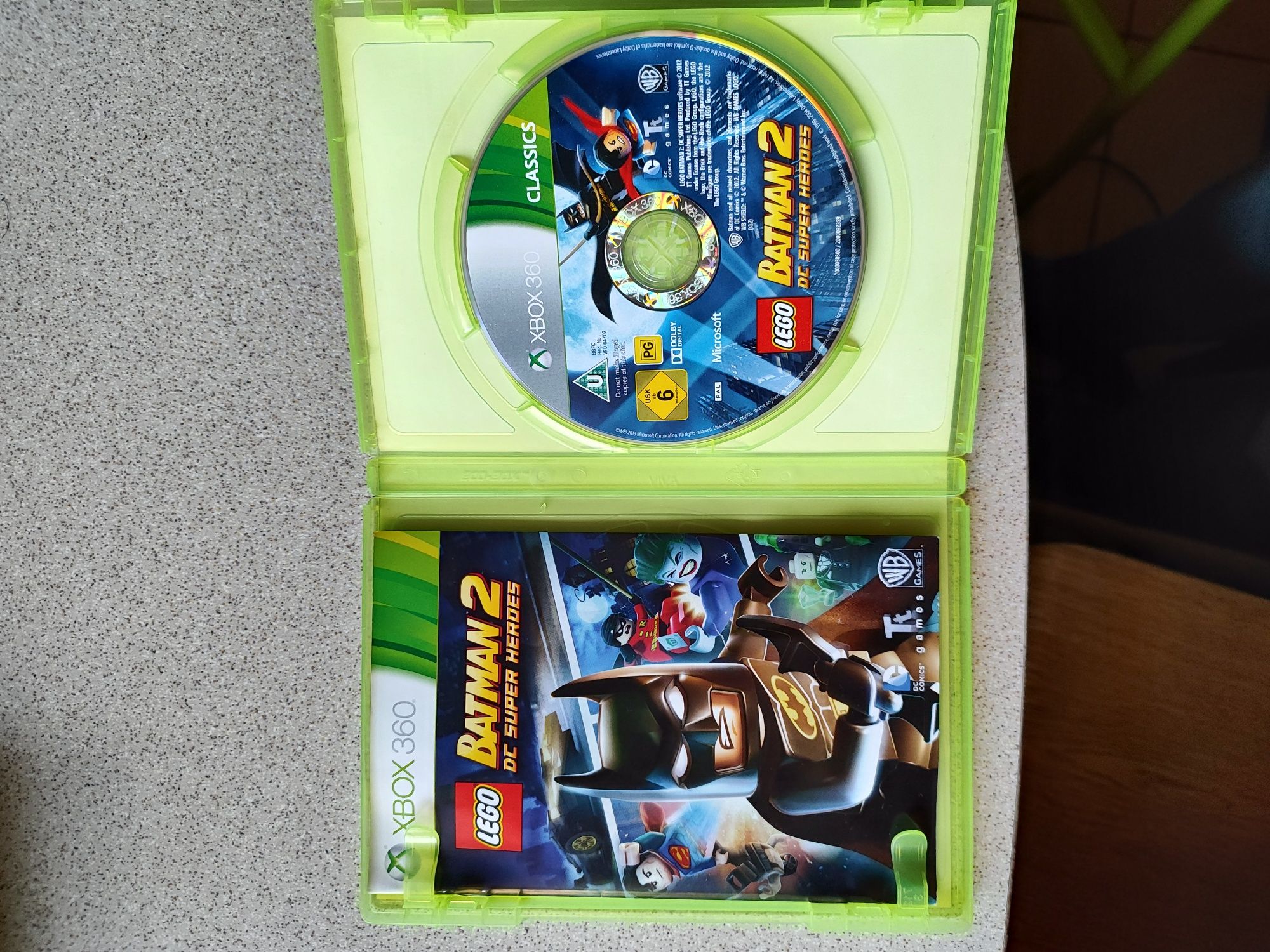 Gra XBOX 360 - Batman 2 DC Super Heroes plus FIFA 12