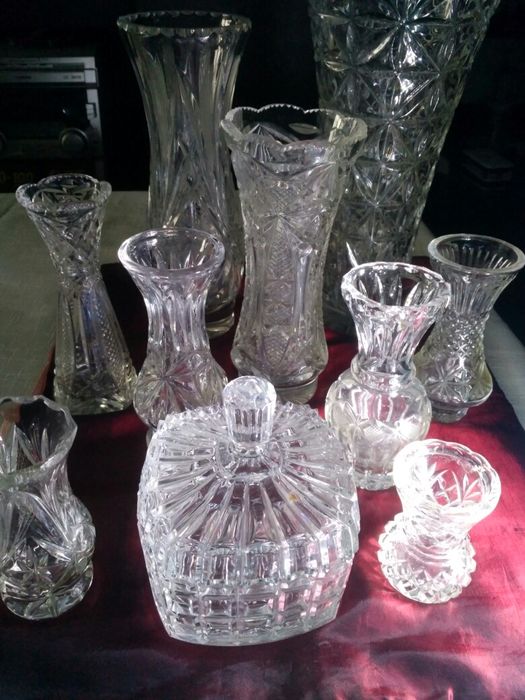 Терміновий розпродаж посуди.