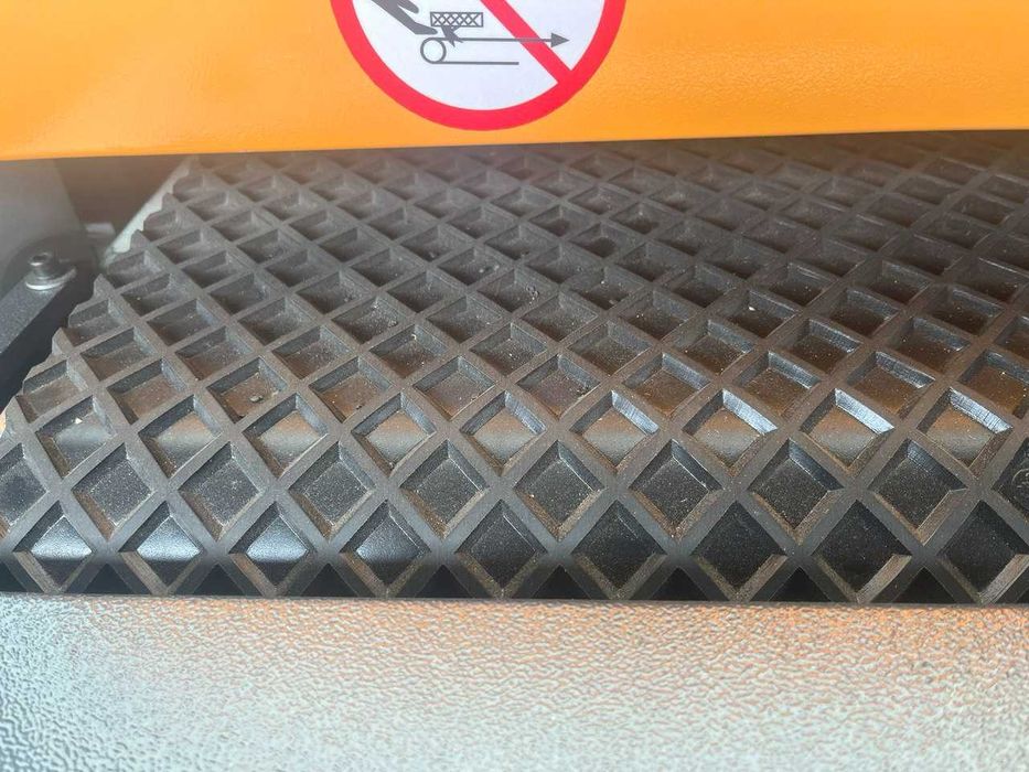 Шліфувально-калібрувальний станок..Калібровка