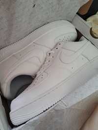 Sprzedane NIKE air force 42,5