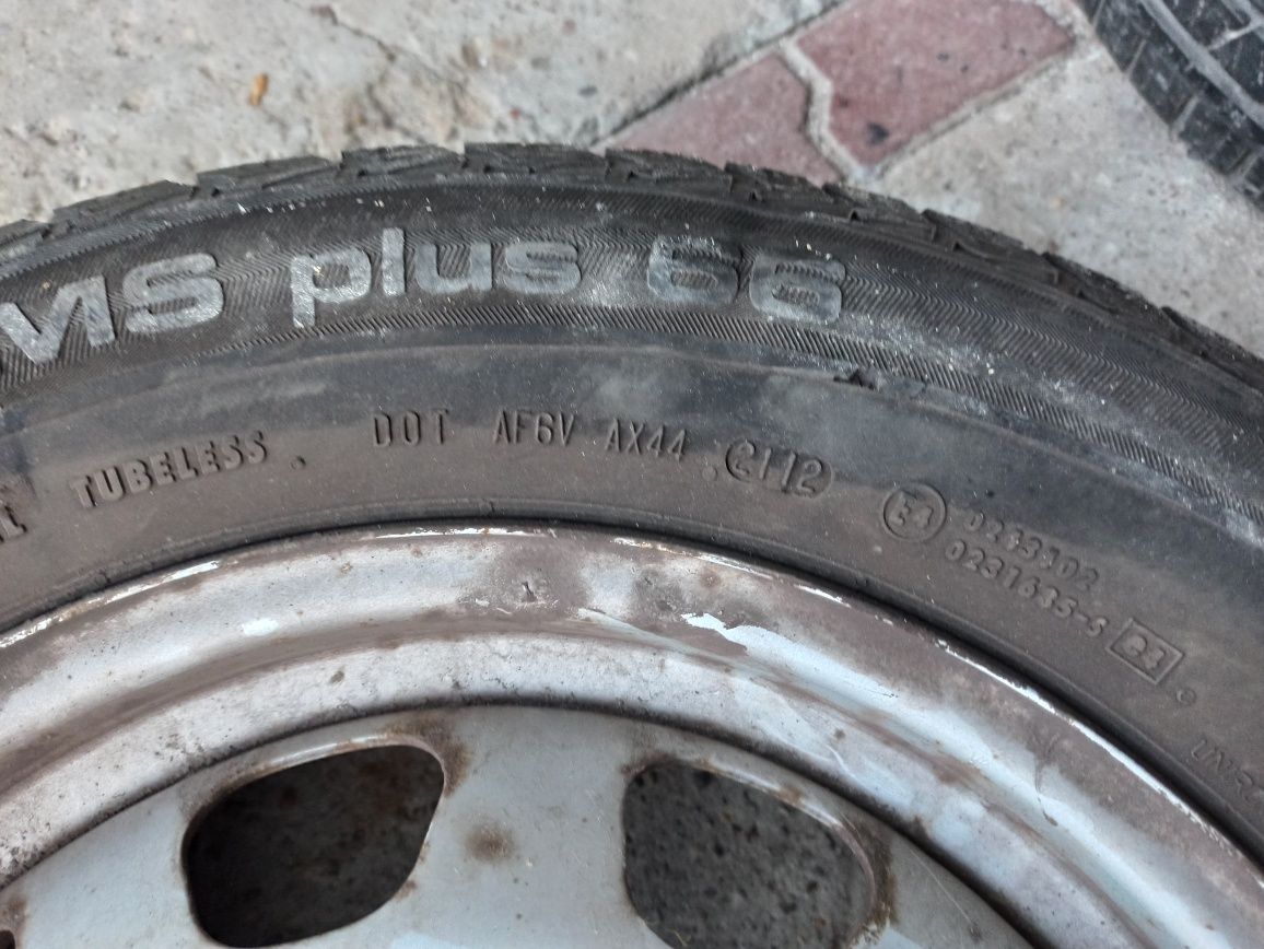 Używane opony zimowe 215/ 65 R 26 98 H