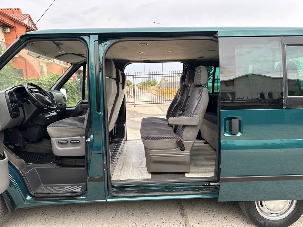 Ford Transit оригінал пасажир