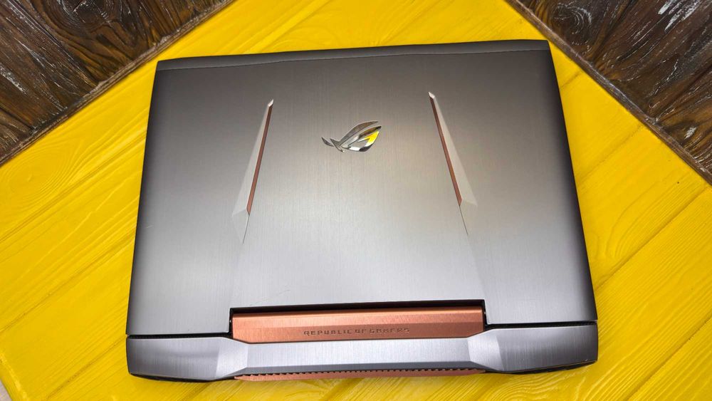 Стильний Геймерський Ноутбук Asus RoG G752VL /17 дюймів/GTX 965M 2 GB