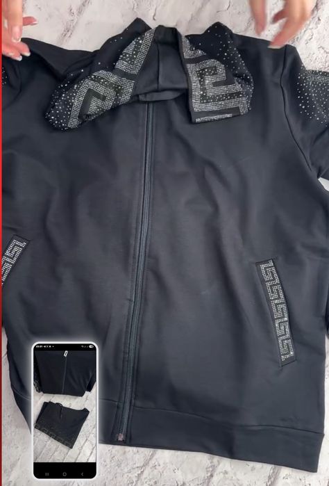 Продам шикарний жін.спорт.костюм з камінцями Туреччина