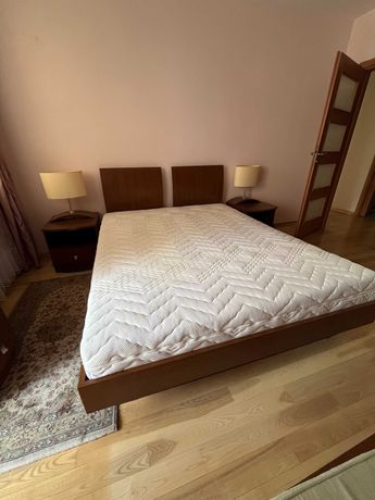Łóżko VOX z 2 szafeczkami nocnymi (sypialnia)