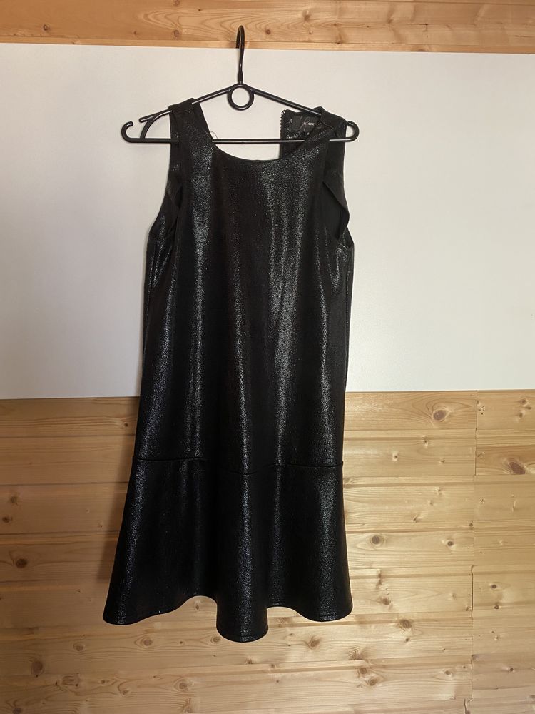Sukienka mała czarna Reserved 38