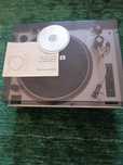 Gramofon DUAL DTJ 301 USB stan bardzo dobry, srebrny.