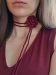 Burgundowy naszyjnik choker róża