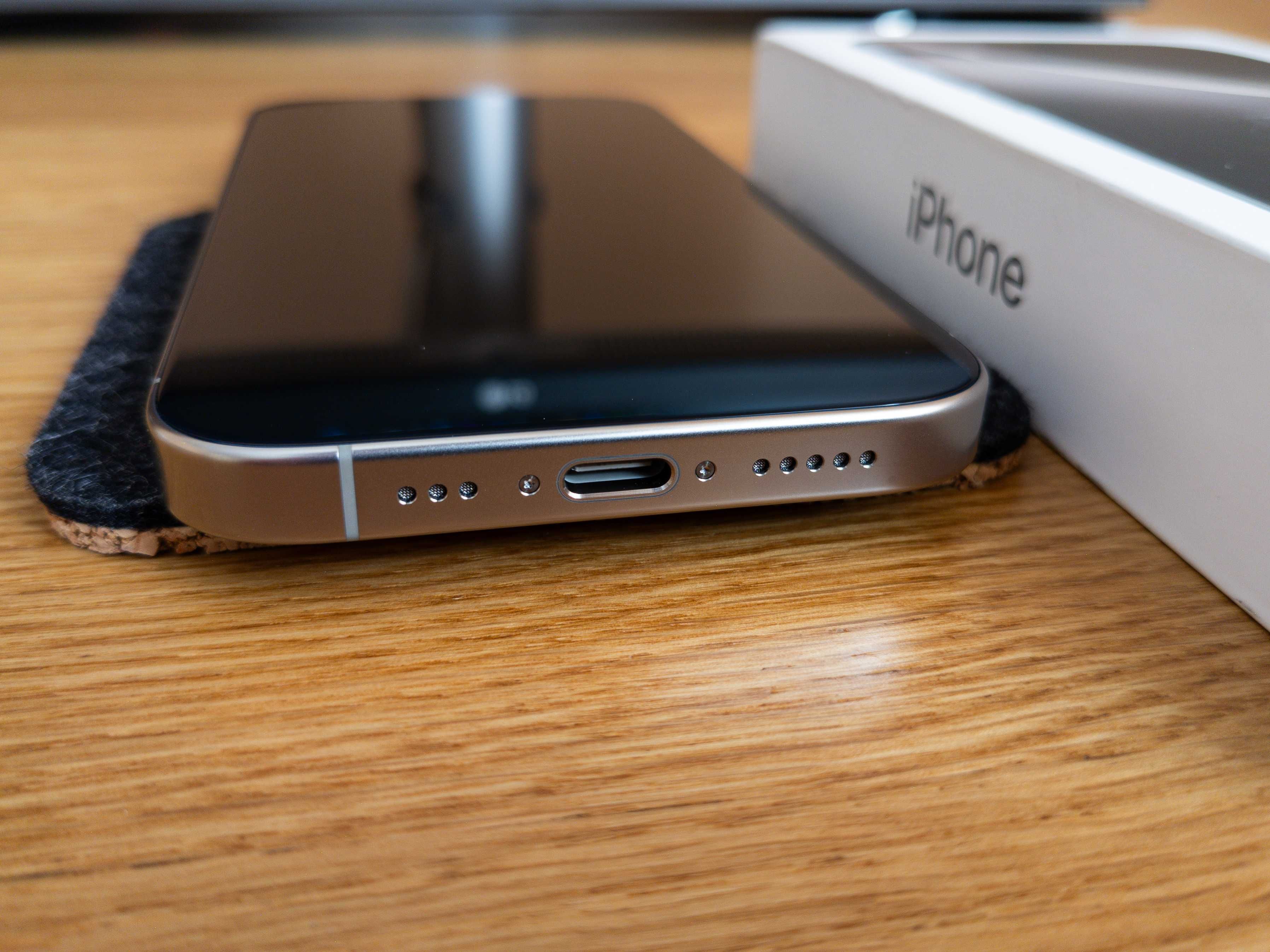 iPhone 16 Pro 256GB Natural Titanium (MYNL3SX/A)