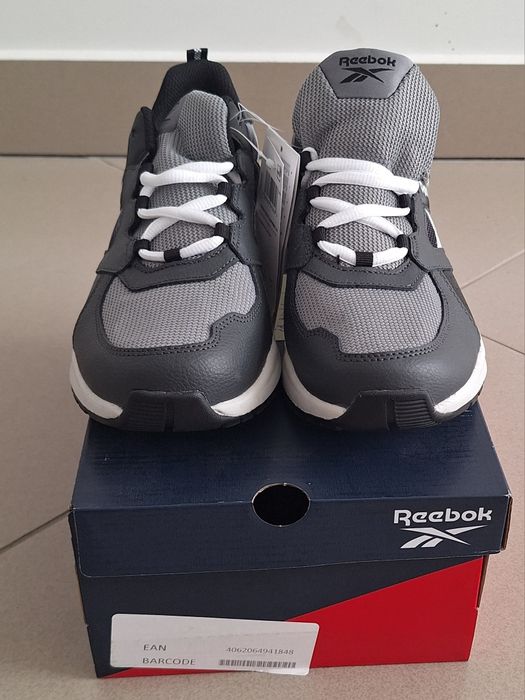Reebok Road Supreme 2.0
Rozmiary: 39; 36; 35;