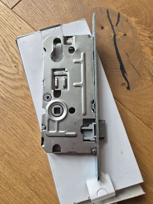 Zamek wpuszczany Metalplast Częstochowa 72/50 na wkładkę 110 lewy