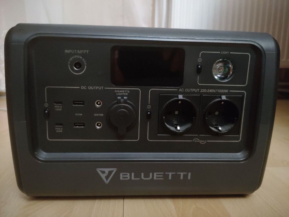 Зарядна станція Bluetti EB70 716Wh, 1000W