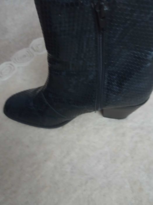 Czarne botki damskie kowbojki  Sinsay r. 39