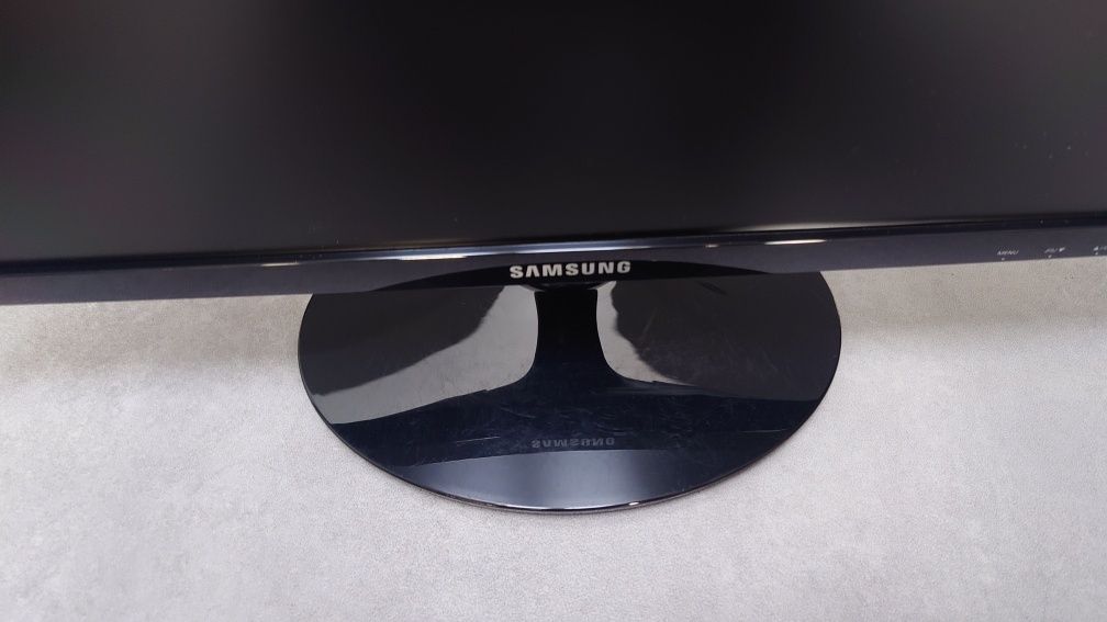 Monitor Samsung S24D330