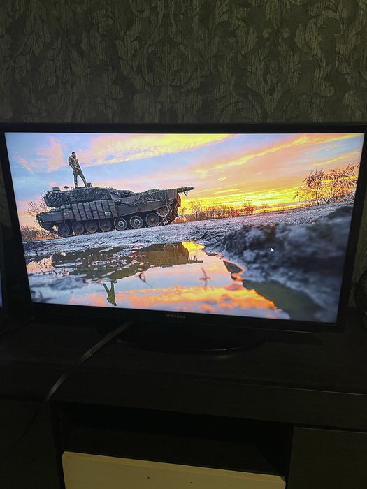 Телевізор Samsung UE32EH5037K