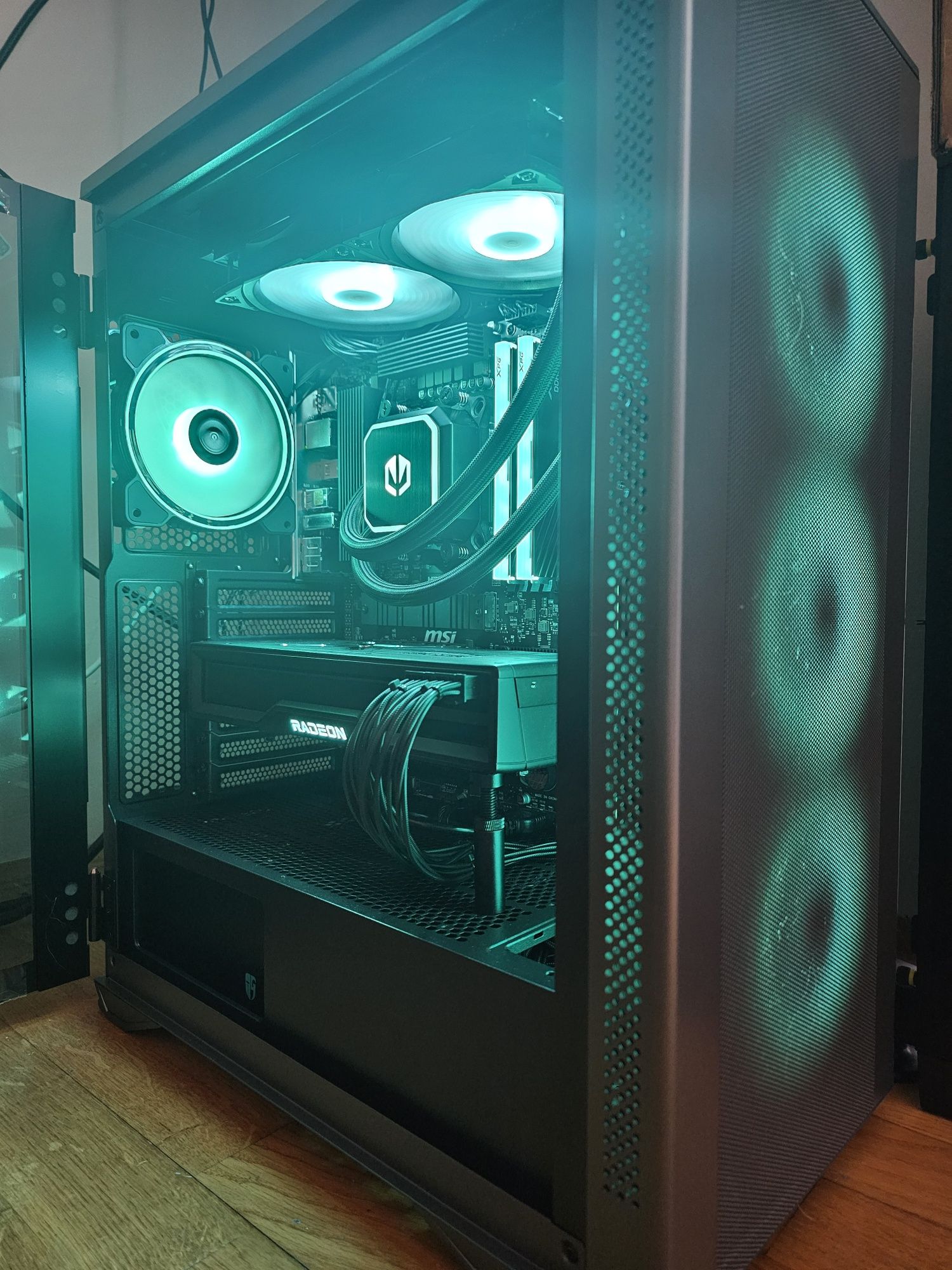 Nowy Komputer Gamingowy ARGB - Ryzen 5 - 6950XT - 2 TB M.2 - 32GB DDR5
