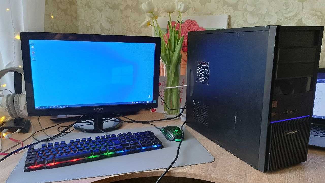 Чудовий комп'ютер для роботи