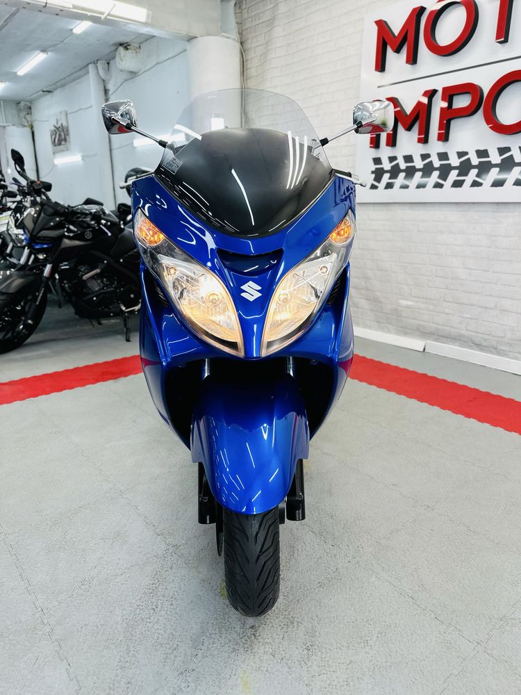 скутер Suzuki Skywave Type S 250 в ідеальному стані тільки з Японії