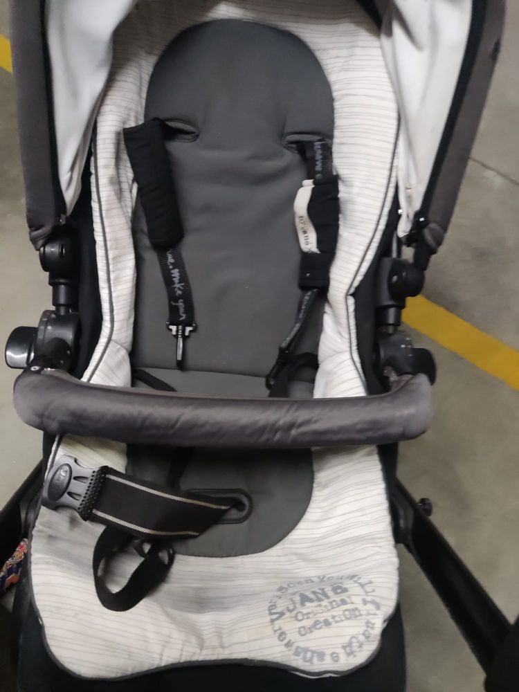Carrinho de passeio e baby cook