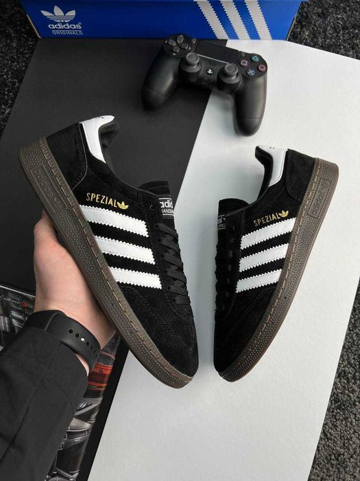 Краща ціна на 36-44 Adidas handball spezizal black and white