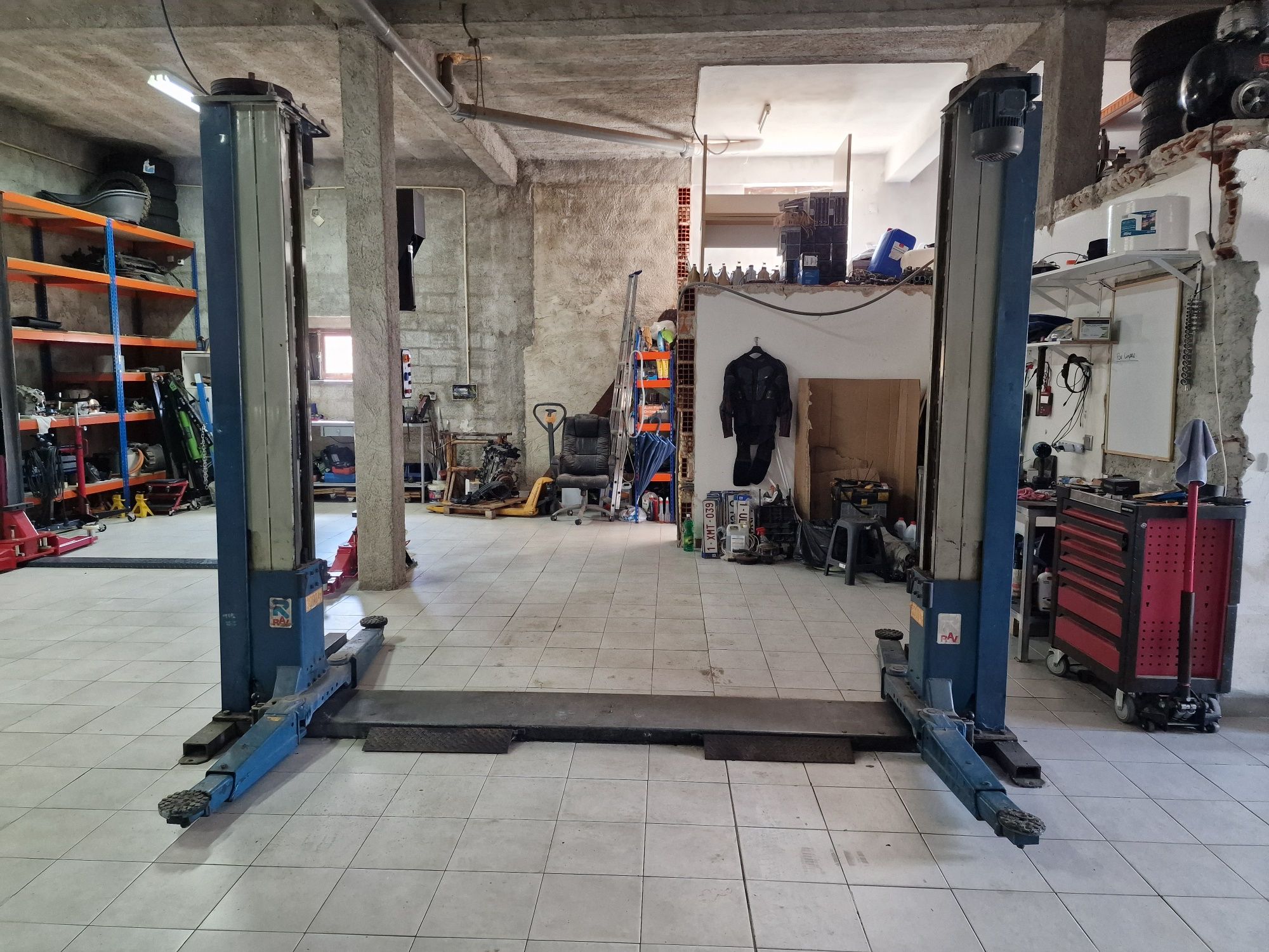 Elevador Ravaglioli 3000kg trifásico