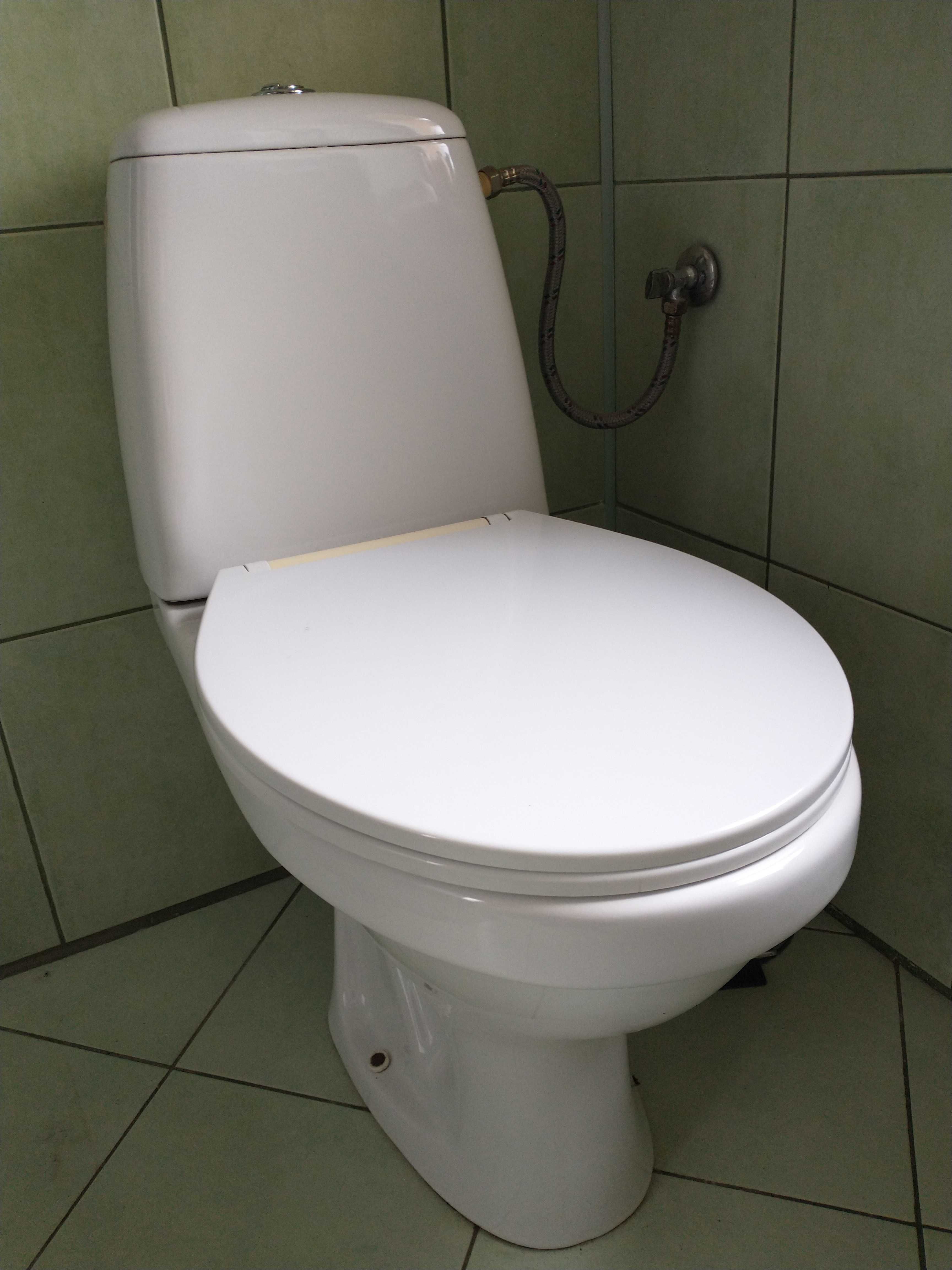 Kompakt WC z deską