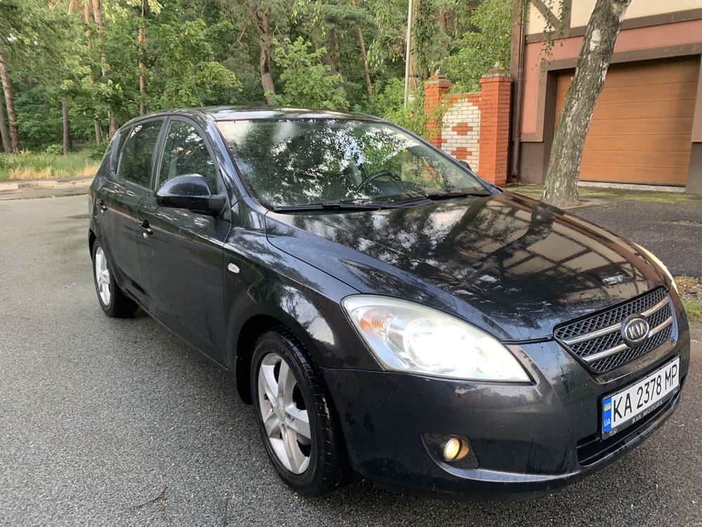 Продам  киа сиид дтп2.0 автомат