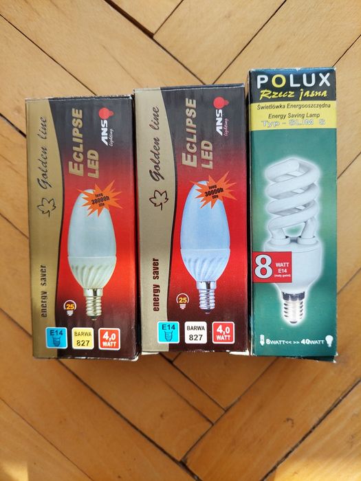 Zastaw 2x żarówka Led 4W + świetlówka 8W