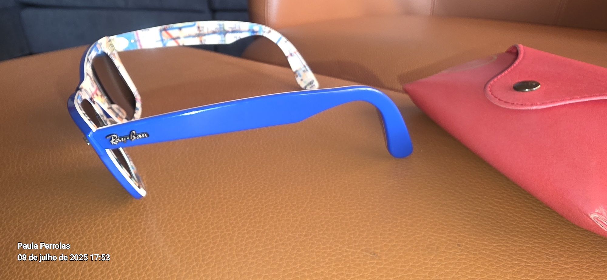 Óculos de senhora, como novos, com ótimas lentes.