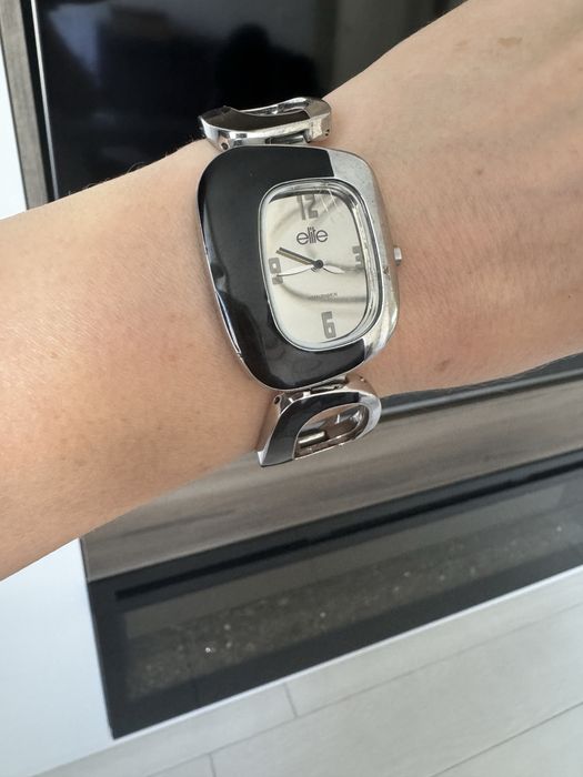 Продам годинник Elite E5125