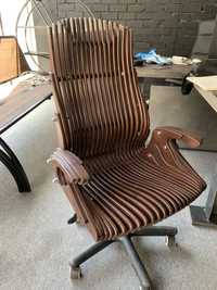 Дизайнерське крісло