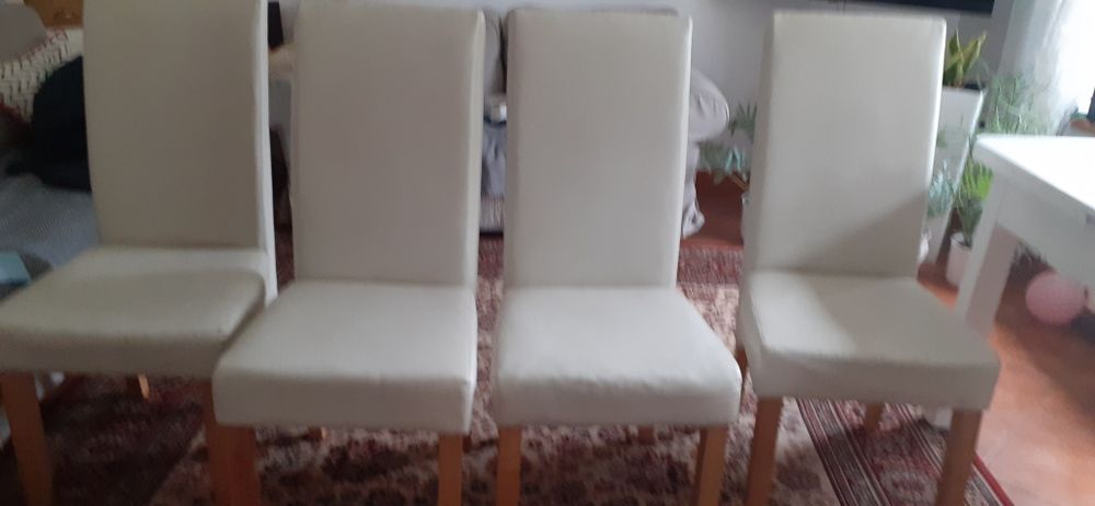 Krzesła Ysk kremowe, skóra ekologiczna