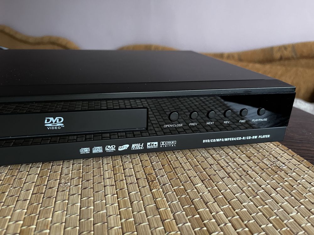 Odtwarzacz DVD Bellwood 301A z pilotem - DTS - Dolby Digital