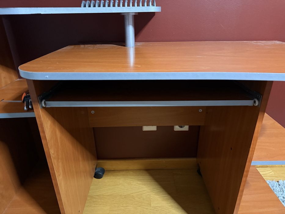 secretaria com varias divisorias