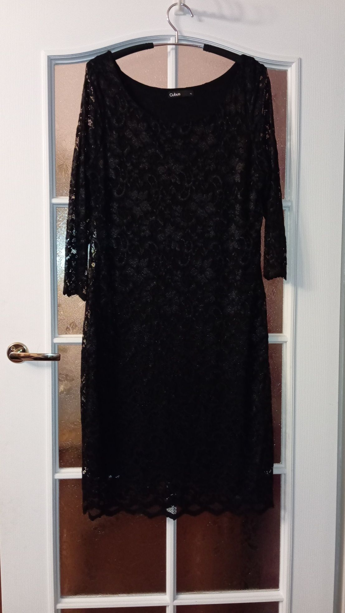 Czarna sukienka Cubus rozmiar XL, rozciągliwa