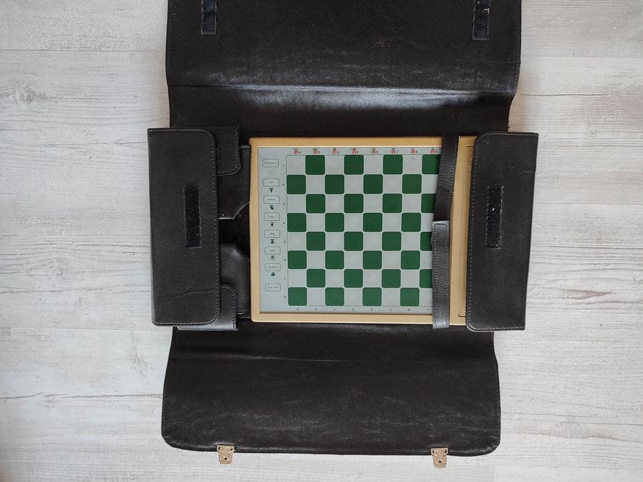 Elektroniczna szachownica vintage / retro
Idealna dla kolekcjonera lub