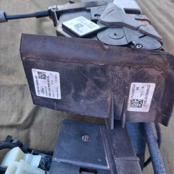 Зовнішня ручка водійських дверей з безключовим доступом FORD FOCUS 3