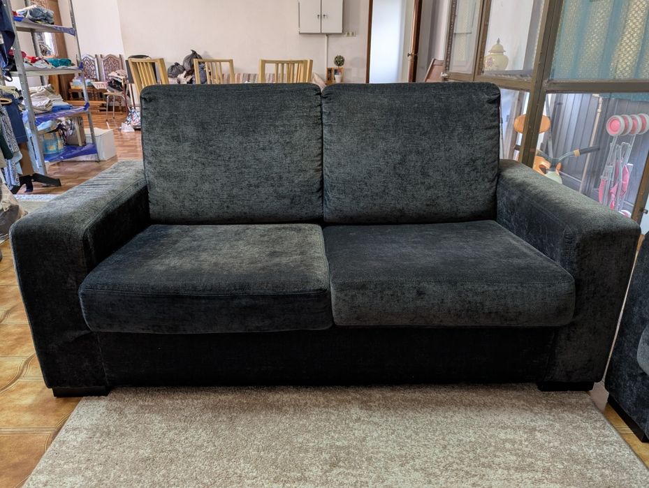 2 Sofás Pretos (também vendo em separado)