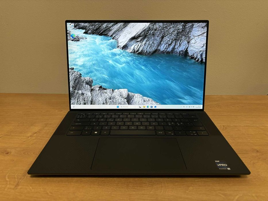 LAPTOP DELL PRECISION 5570 / I7-12700H / 32GB RAM/ 1TB SSD / RTX A2000